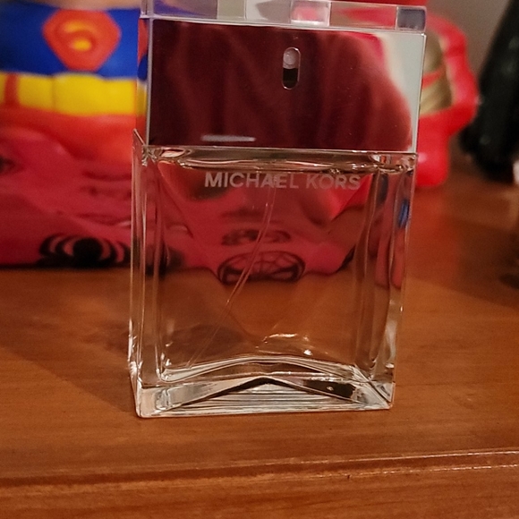 Michael Kors Signature - Picture 2 of 6